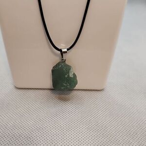 Natural Aventurine Quartz‎ Crystal Pendant Irregular Rough Green Stone Healing